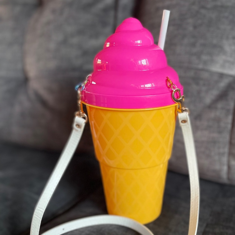 *~* iCE CREAM CONE PURSE *~* NEW Handmade Revamp Altered Crossbody Bag *~*